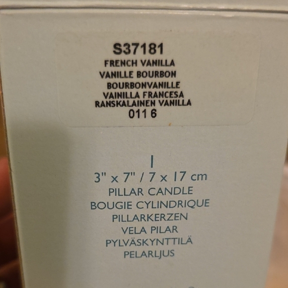 PartyLite French Vanilla Pillar Candle In Box- 3x7"  NEW - Picture 3 of 5